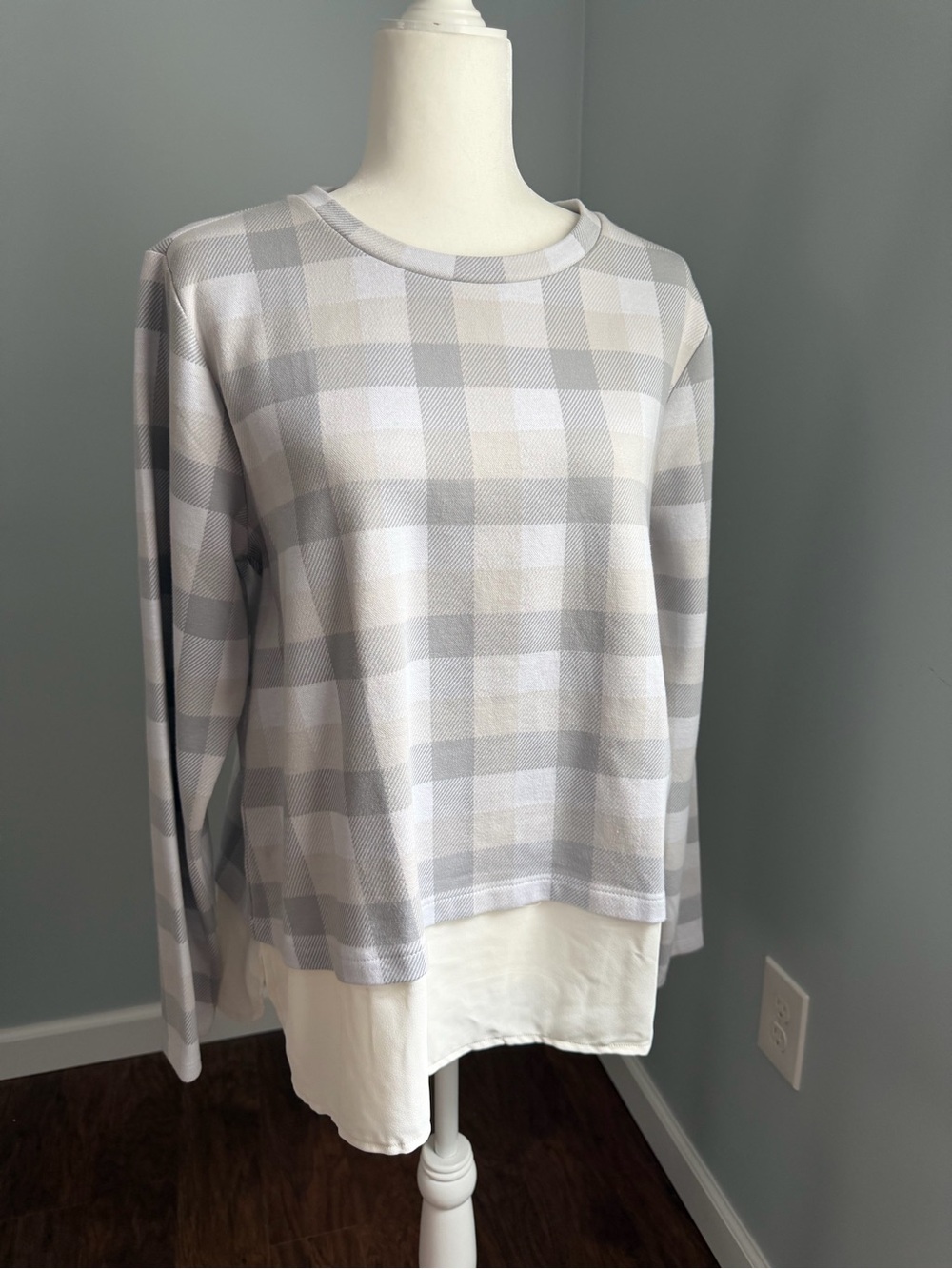 NWOT Ann Taylor Faux Blouse Bottom Pullover Top